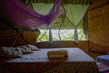 saraya art cafe bandb