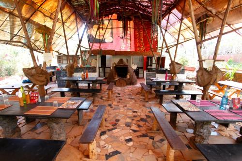 saraya art cafe bandb