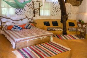saraya art cafe bandb