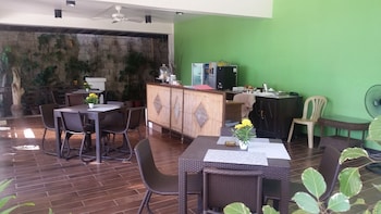 Residencia Boracay,Near Boat Station 1,3 star