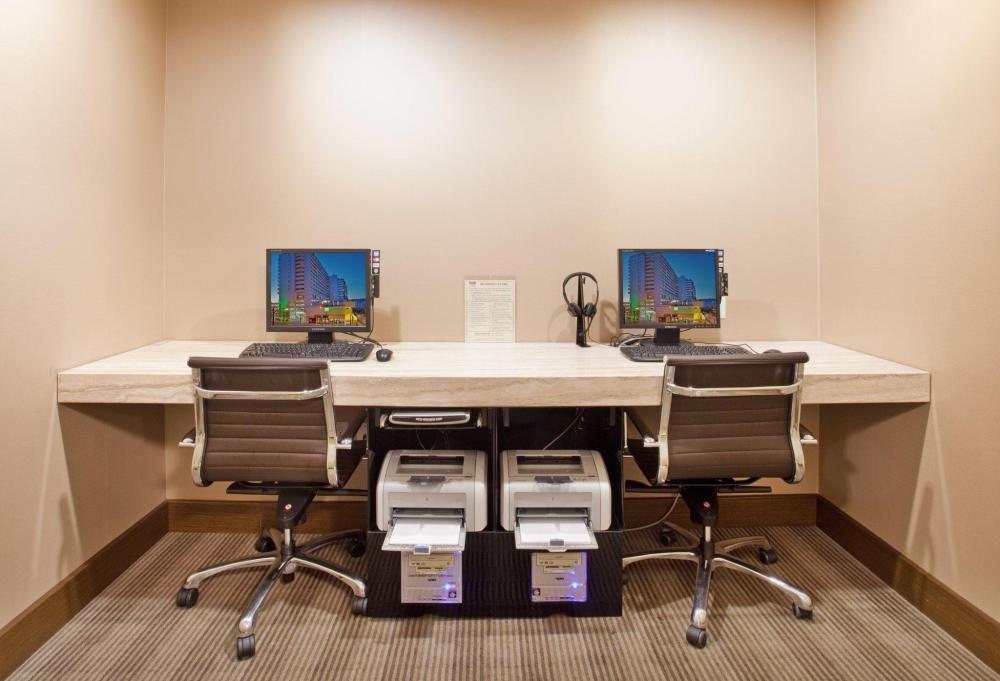 holiday inn vancouver centre by ihg