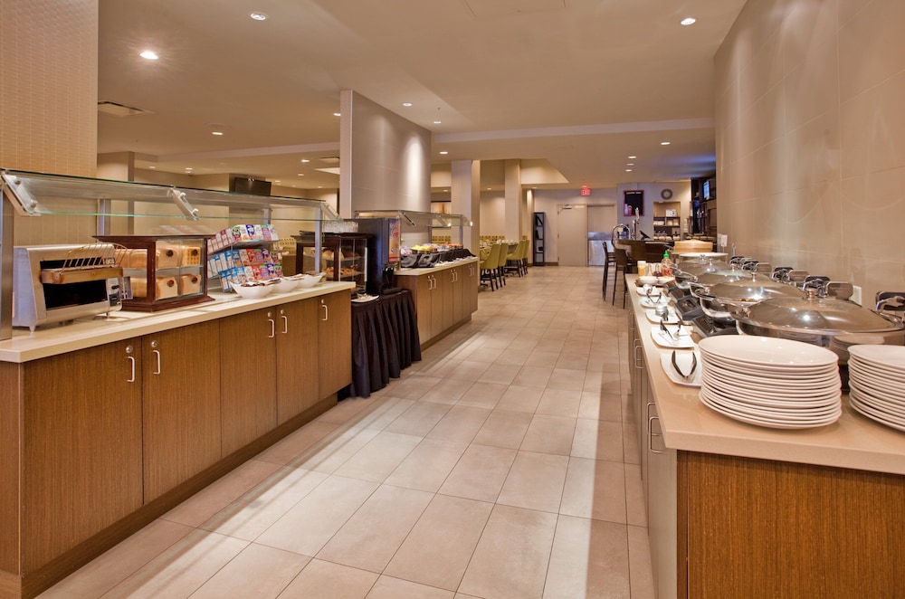 holiday inn vancouver centre by ihg