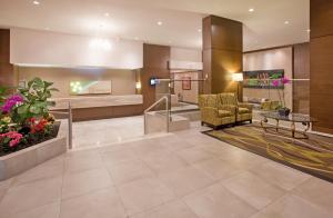 Holiday Inn Vancouver Centre By Ihg,Vancouver>>Fairview,3 star