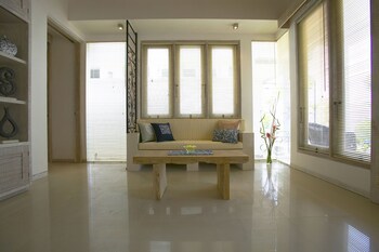 artemis villa and hotel