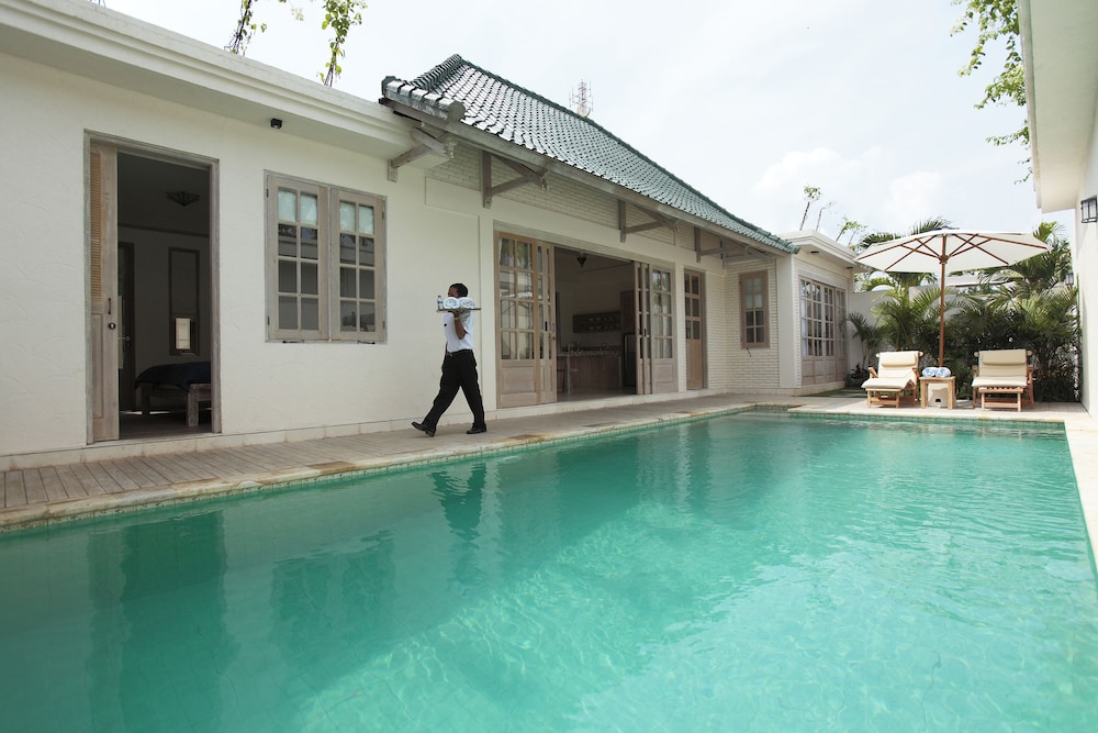 artemis villa and hotel