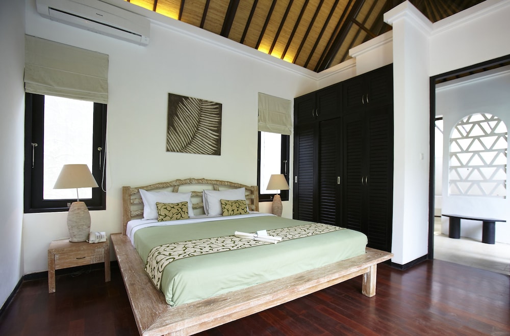 artemis villa and hotel