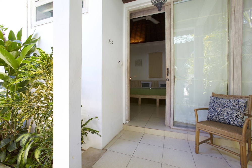 artemis villa and hotel