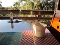 breakfast at tiffanys pension