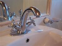 breakfast at tiffanys pension