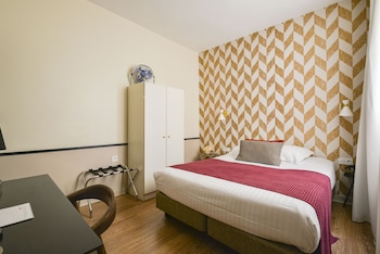 hotel jeanne darc le marais