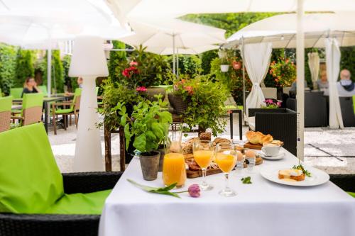 art and garden residence