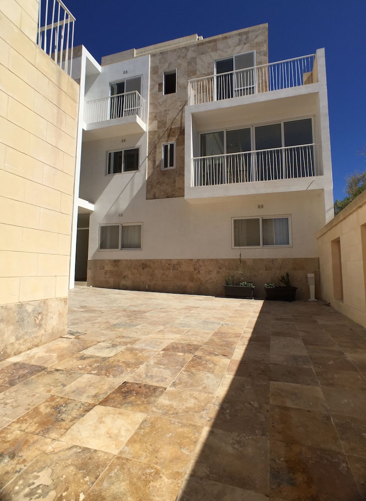 gozo windmill apartments