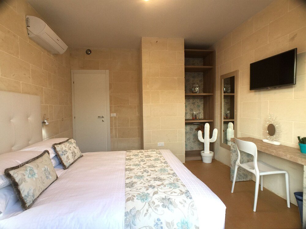 gozo windmill apartments