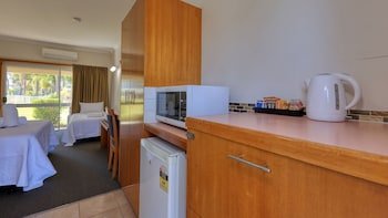 Chinchilla Great Western Motor Inn,Chinchilla>>Brisbane,3.5 star