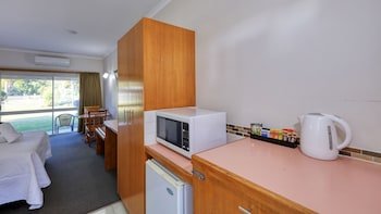 Chinchilla Great Western Motor Inn,Chinchilla>>Brisbane,3.5 star