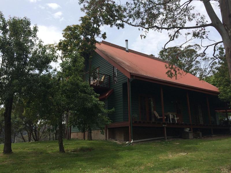 Tranquil Point,Deep Bay>>Cygnet,3 star