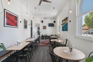 The Local Hotel,Fremantle>>Beaconsfield,3 star