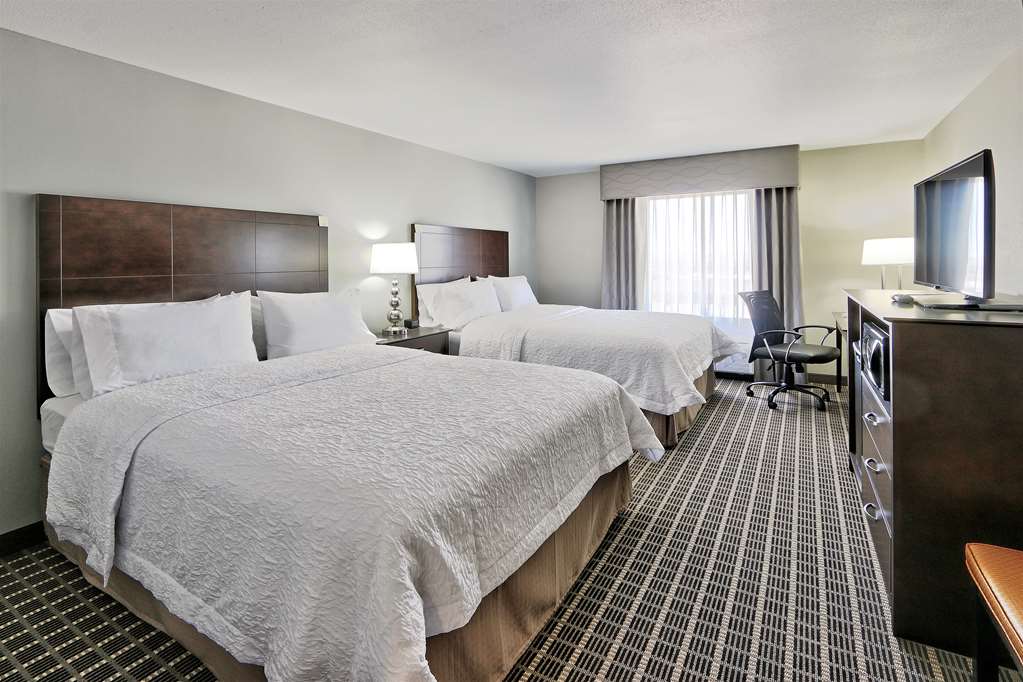 hampton inn and suites albuquerque airport