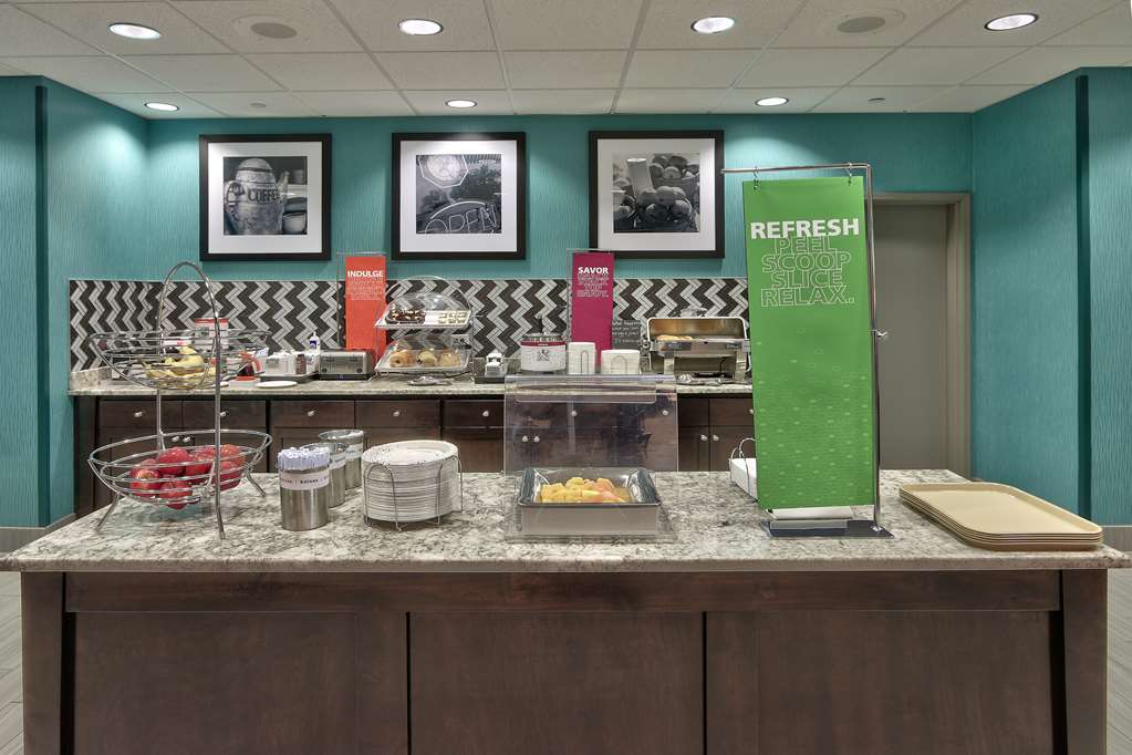 hampton inn and suites albuquerque airport