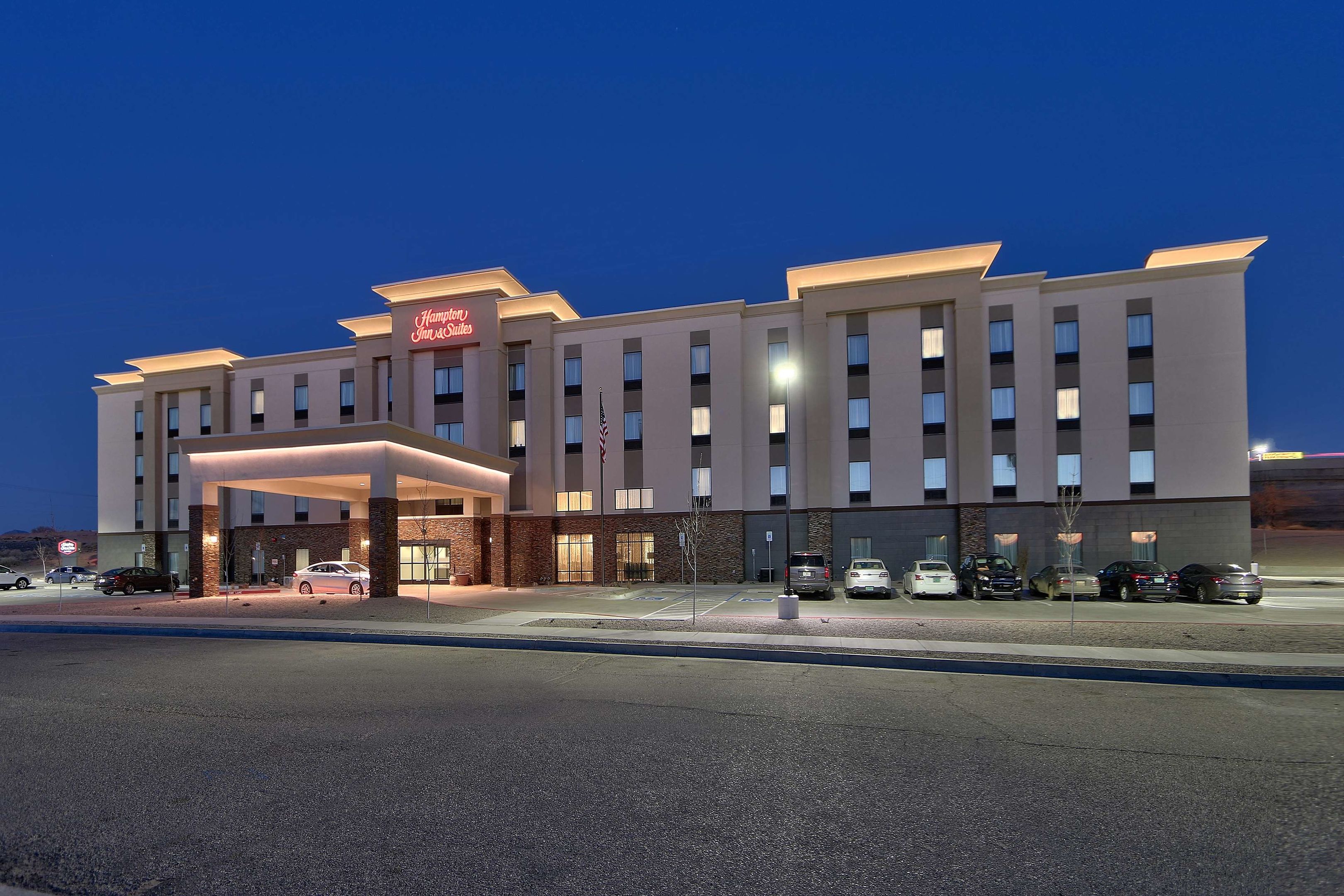 hampton inn and suites albuquerque airport nm