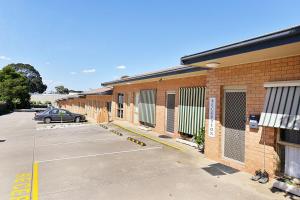 cranbourne motor inn