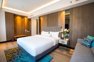 Deka Hotel Surabaya Hr Muhammad,Malang>>Jawa Timur,4 star