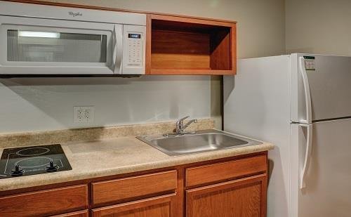 woodspring suites columbus ne i 270 airport