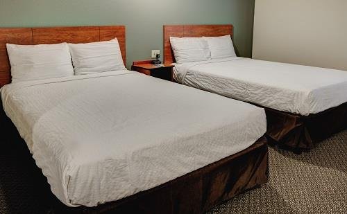 woodspring suites columbus ne i 270 airport