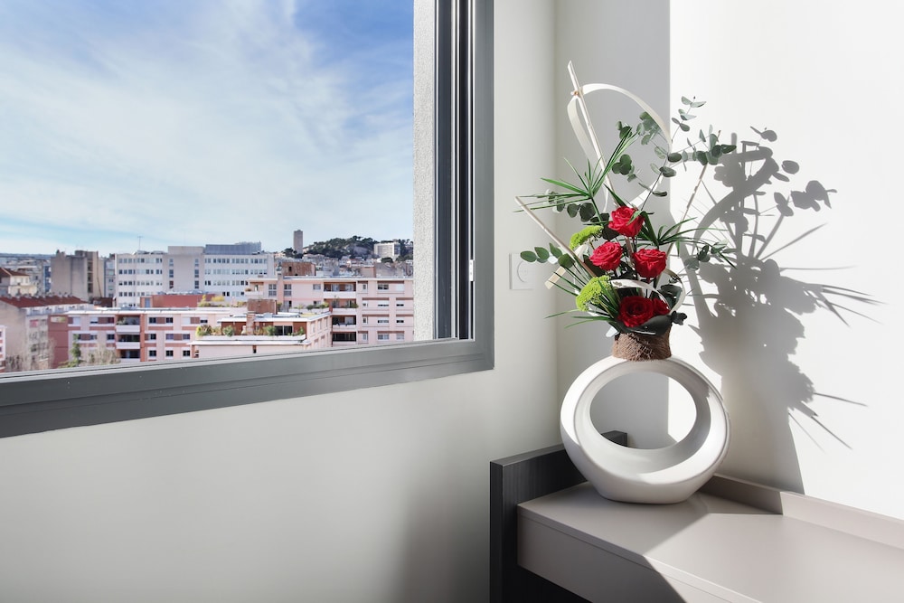 appart hotel odalys city marseille prado castellane