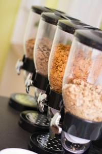 Bed And Breakfast Outlet Hotel,Kappish?User Str. 67, Dettingen An Der Erms, 72581, Germany,3 star