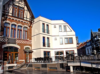 fly inn brussels airport