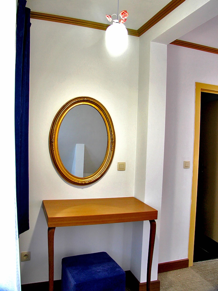 fly inn brussels airport