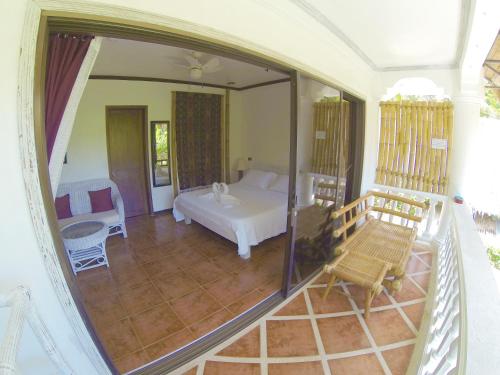 lanterna hotel boracay