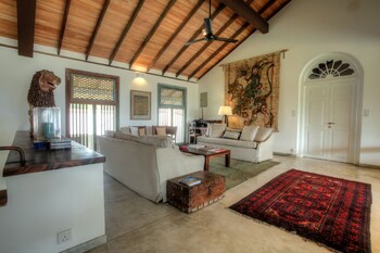 Villa Saffron Hikkaduwa,Hikkaduwa>>Dodanduwa,4 star