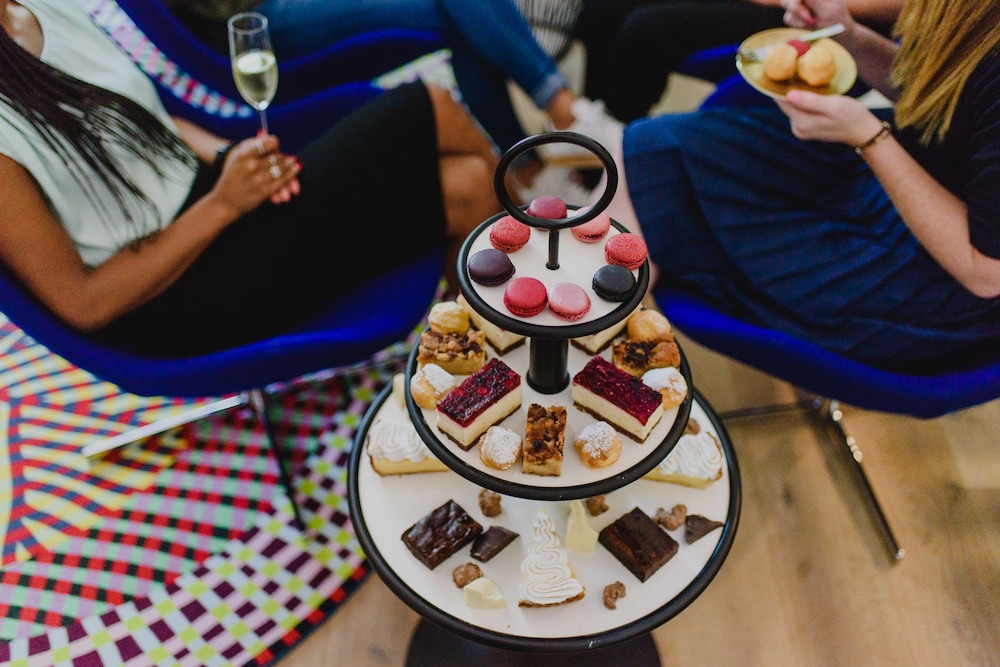 hotel blue inspired by manna