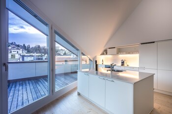 top city center lion monument