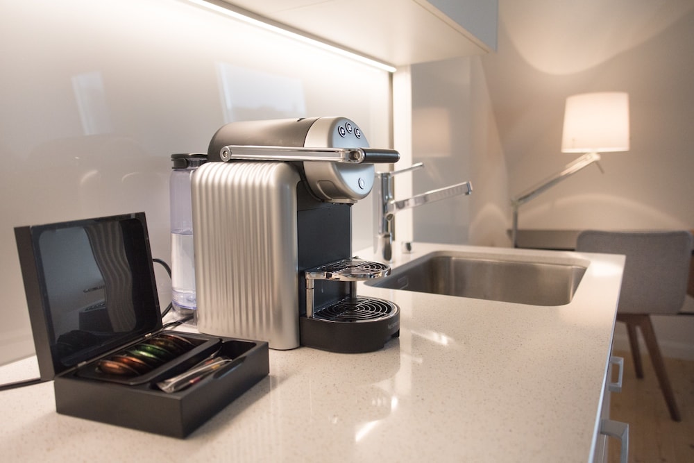 top city center lion monument