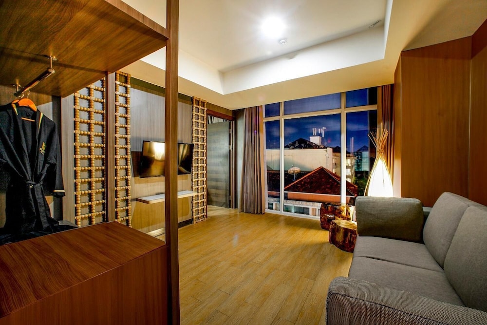 bedrock hotel