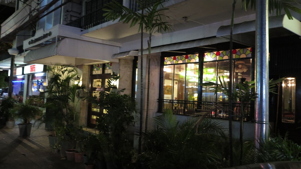 adriatico arms hotel