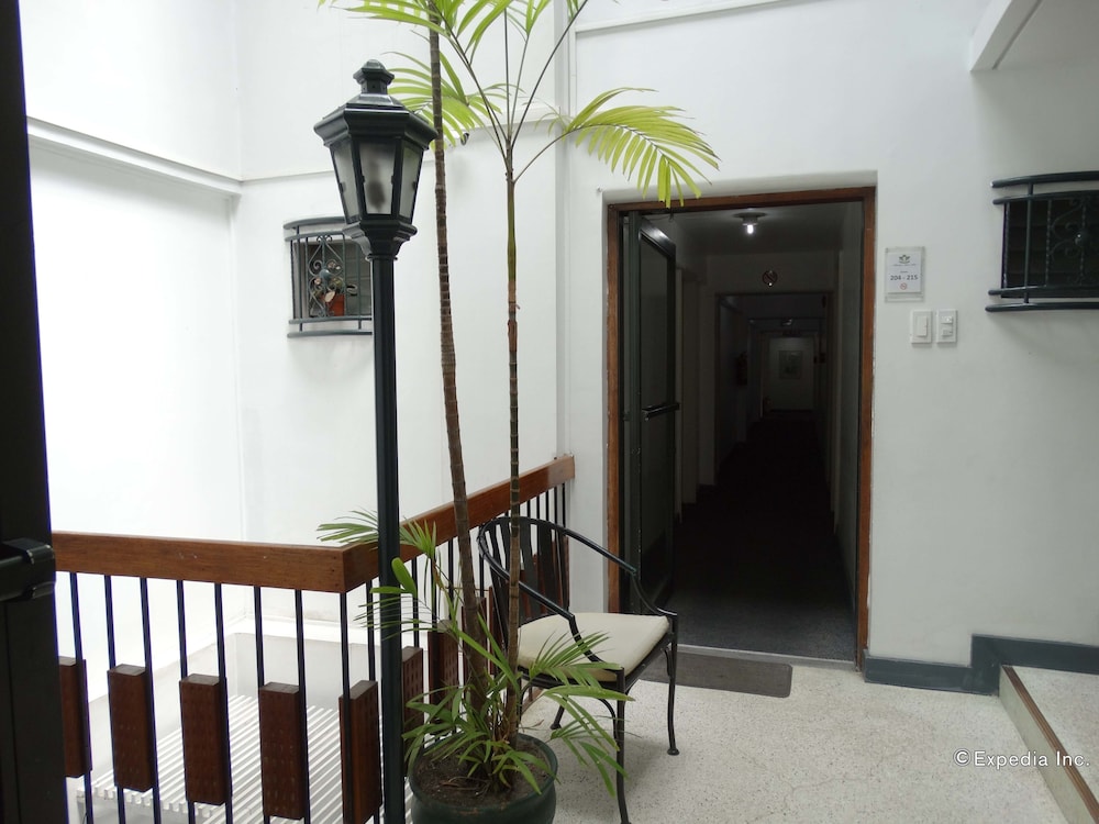 adriatico arms hotel