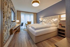 Hotel Am See,Neutraubling>>Munich,4 star
