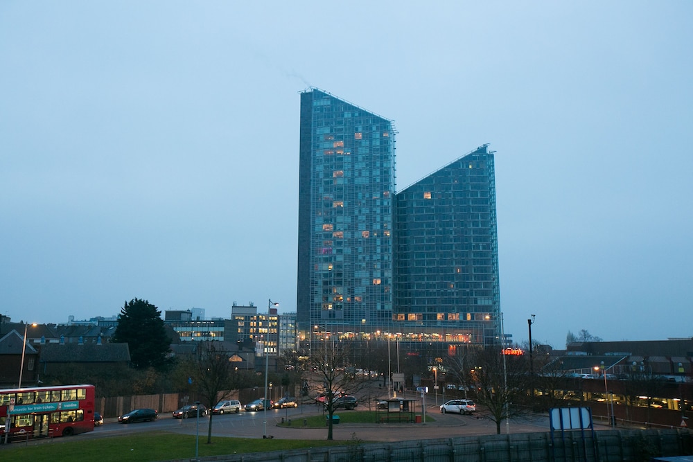 belvilla ilford hill hotel london