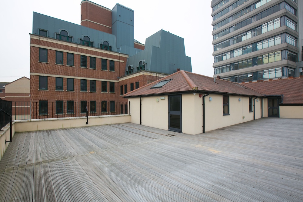 belvilla ilford hill hotel london