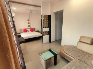 Hotel Anand,Near Ganeshghule Beach,2 star