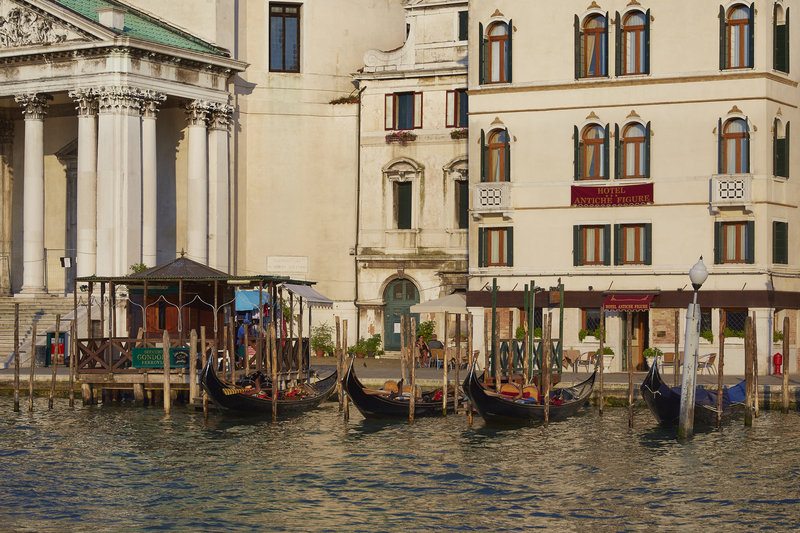 hotel antiche figure