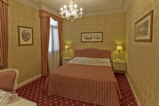hotel antiche figure