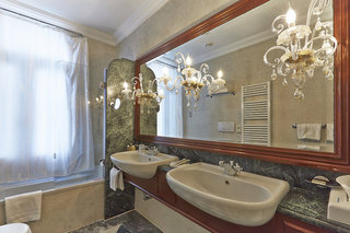 hotel antiche figure