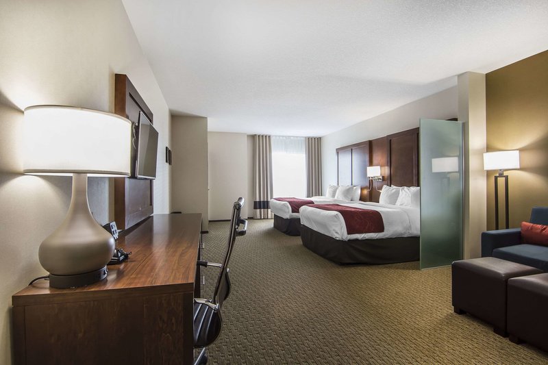 comfort suites regina