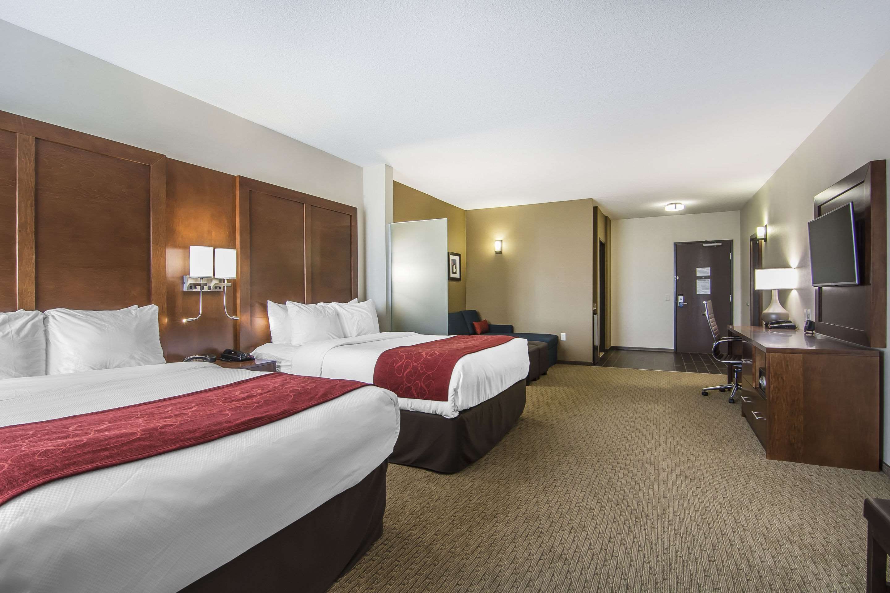 comfort suites regina