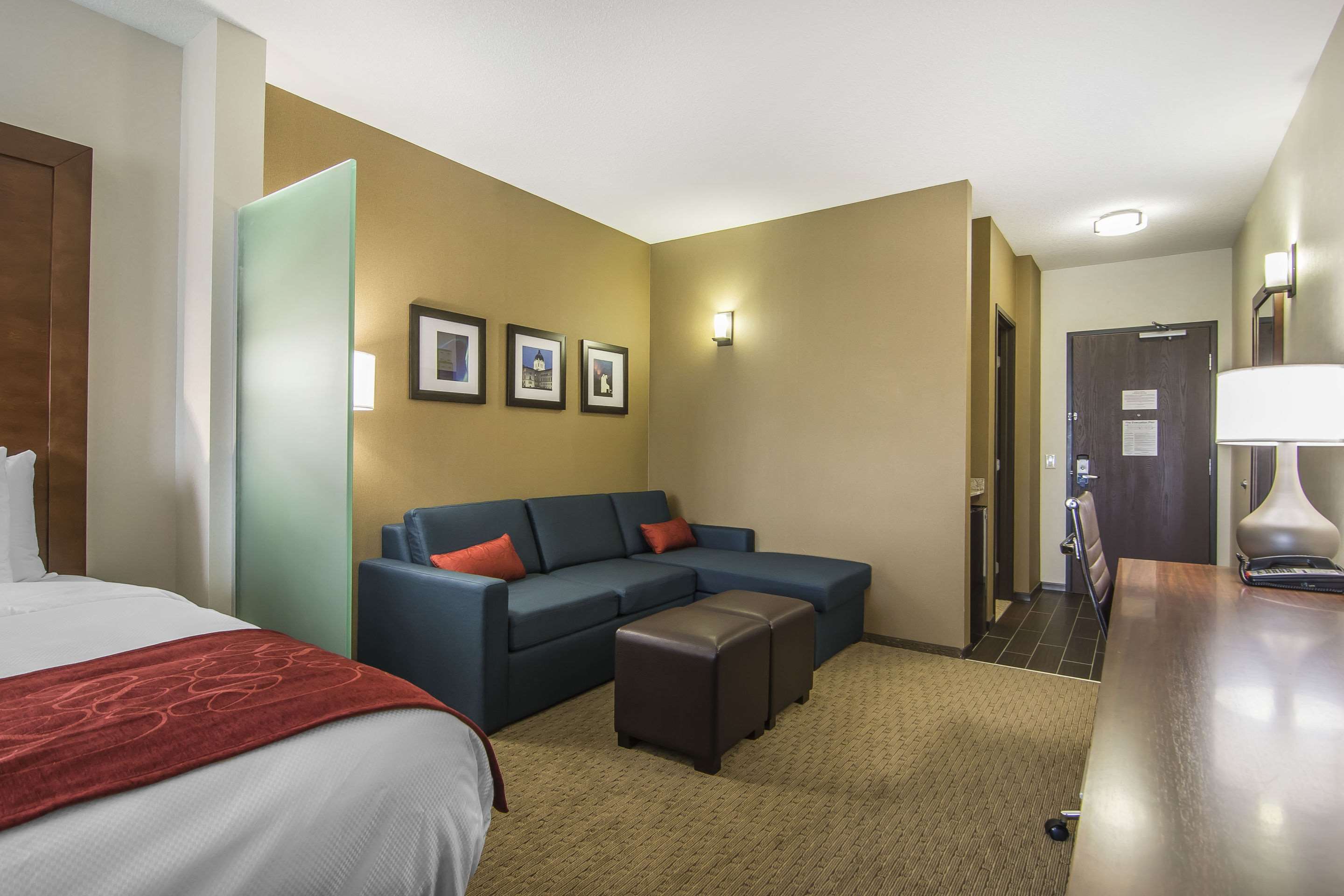 comfort suites regina
